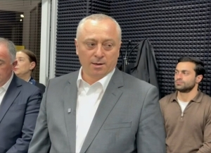 Президент посетил новый офис Гудаутского районного телевидения