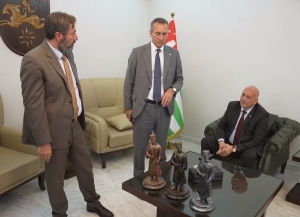 Аԥснытәи аделегациа Шьамтәыла иҟоу Аԥсны Ацҳаражәҳәарҭа иаҭааит.