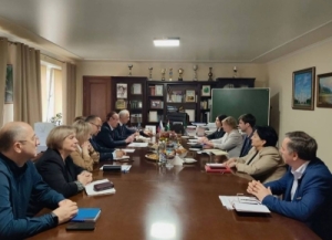 Аԥснытәи аҳәынҭқарратә Университет аҿы Аԥсни Урыстәылеи рыбжьара аҵарадырра аусхкы аҿы аусеицура азҵаарақәа ирылацәажәеит.