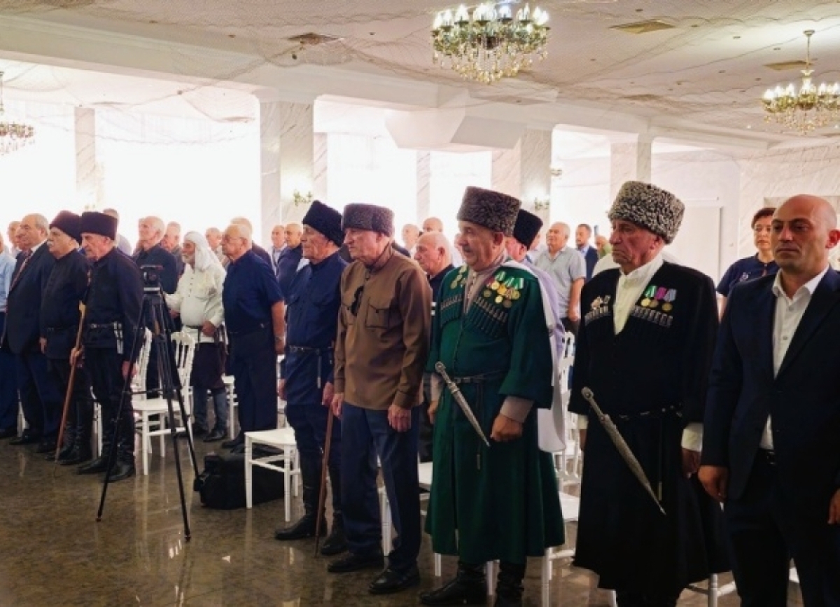 Бадра Гунба направил приветствие  участников Форума Совета старейшин коренных народов Евразии     