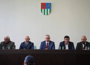 Аҳәынҭқарра Ахада Бадра Гәынба Гәдоуҭа араион ахада инапынҵақәа назыгӡо Асҭамыр Аргәын дыдирдырит