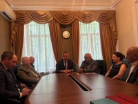 Министр иностранных Олег Барциц провел рабочее совещание в Посольстве Абхазии в РФ