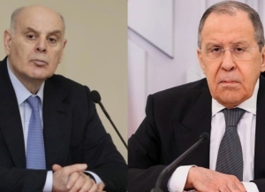 Бжания и Лавров обменялись новогодними поздравлениями