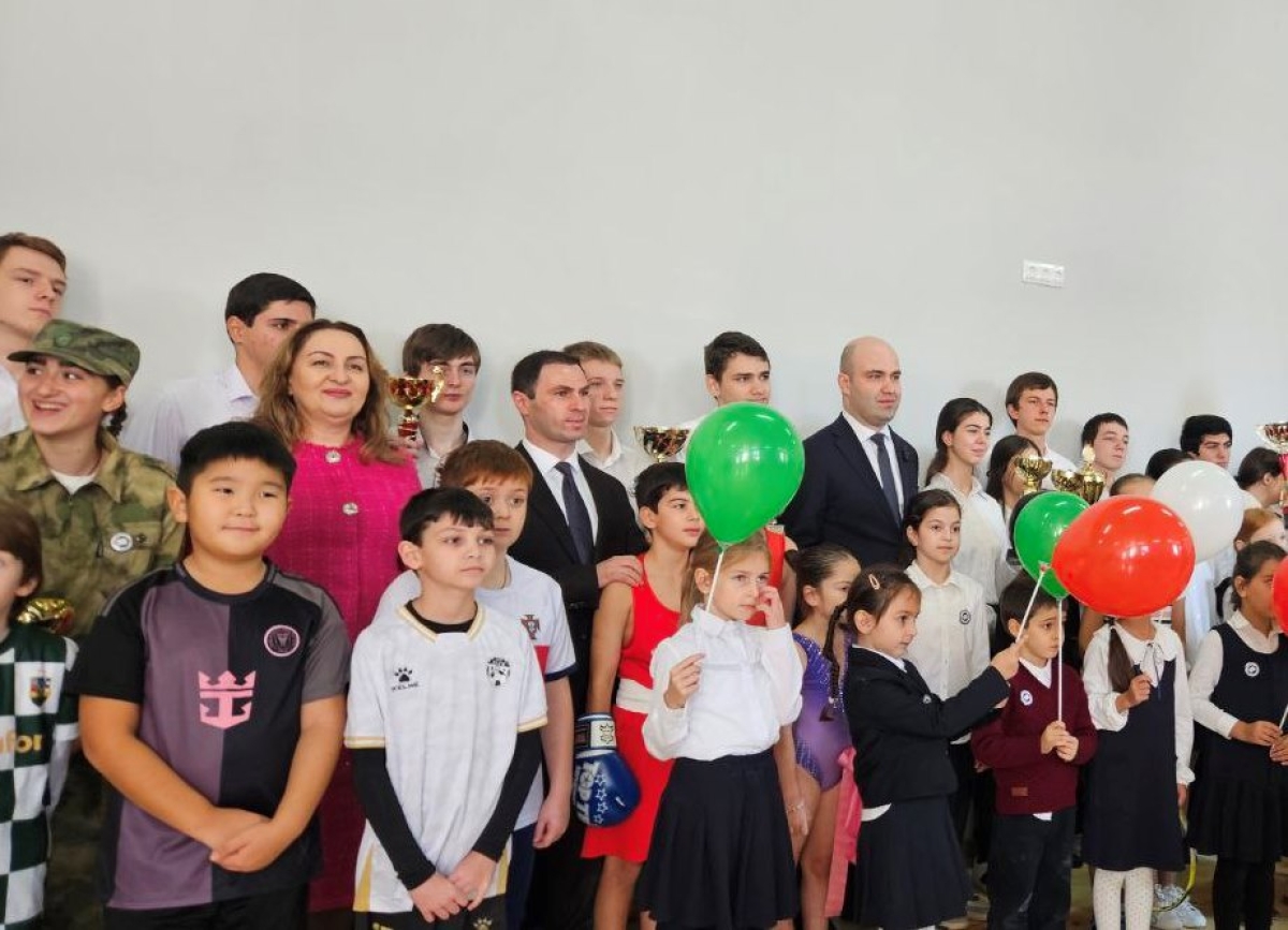 Отремонтированный спортзал открылся в сухумской школе №14