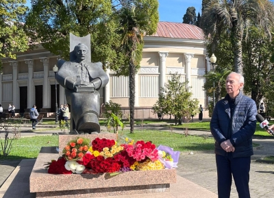 Памятный митинг, посвященный дню рождения Дмитрия Гулиа, прошёл в Сухуме