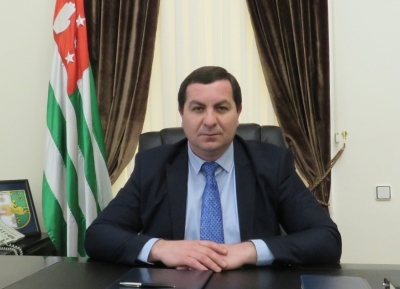Роберт Киут: «Аҳәынҭқарратә шәарҭадара Амаҵзура Аԥсны ажәлари аконституциатә шьақәгылареи рыхьчара нанагӡоит».