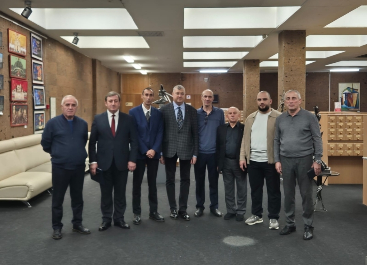 Мемориальная коллекция литературы по истории и культуре Абхазии открылась в Донской государственной публичной библиотеке