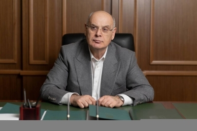 АСЛАН БЖЬАНИА АТЕАТР АУСЗУҨЦӘА РЗАНААҬТӘ НЫҲӘА РЫДИНЫҲӘАЛЕИТ.