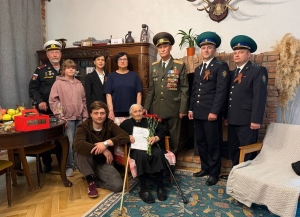 "Дом Москвы" поздравил ветеранов с днем Победы