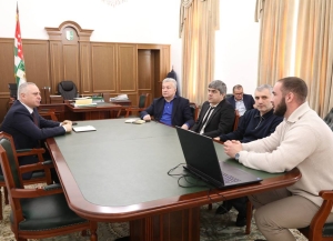 Вопросам цифровизации абхазского языка посвящалась встреча руководства Фонда им. Б Шинкуба с президентом