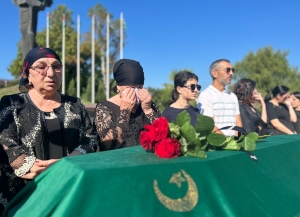 Траурный митинг по случаю перезахоронения бойцов Абхазской армии Леонида Пкин и Арсена Эфендиева состоялся в Парке Славы    