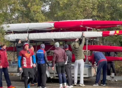 Команда Алтайского края по гребле на байдарках и каноэ тренируется на водохранилище «Речх»