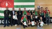 СУХУМСКИЕ ТЕННИСИСТЫ ЗАНЯЛИ ПЕРВОЕ ОБЩЕКОМАНДНОЕ МЕСТО В КЛУБНОМ ЧЕМПИОНАТЕ АБХАЗИИ ПО НАСТОЛЬНОМУ ТЕННИСУ